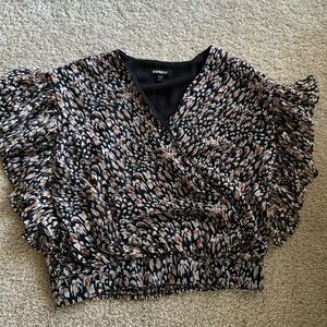 🔥5 for $10 Express Black and Cream Patterned Blouse